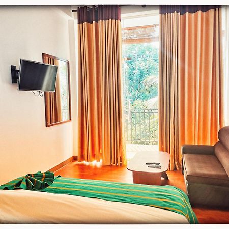 Yala Golden Wild Bed and Breakfast Tissamaharama Buitenkant foto