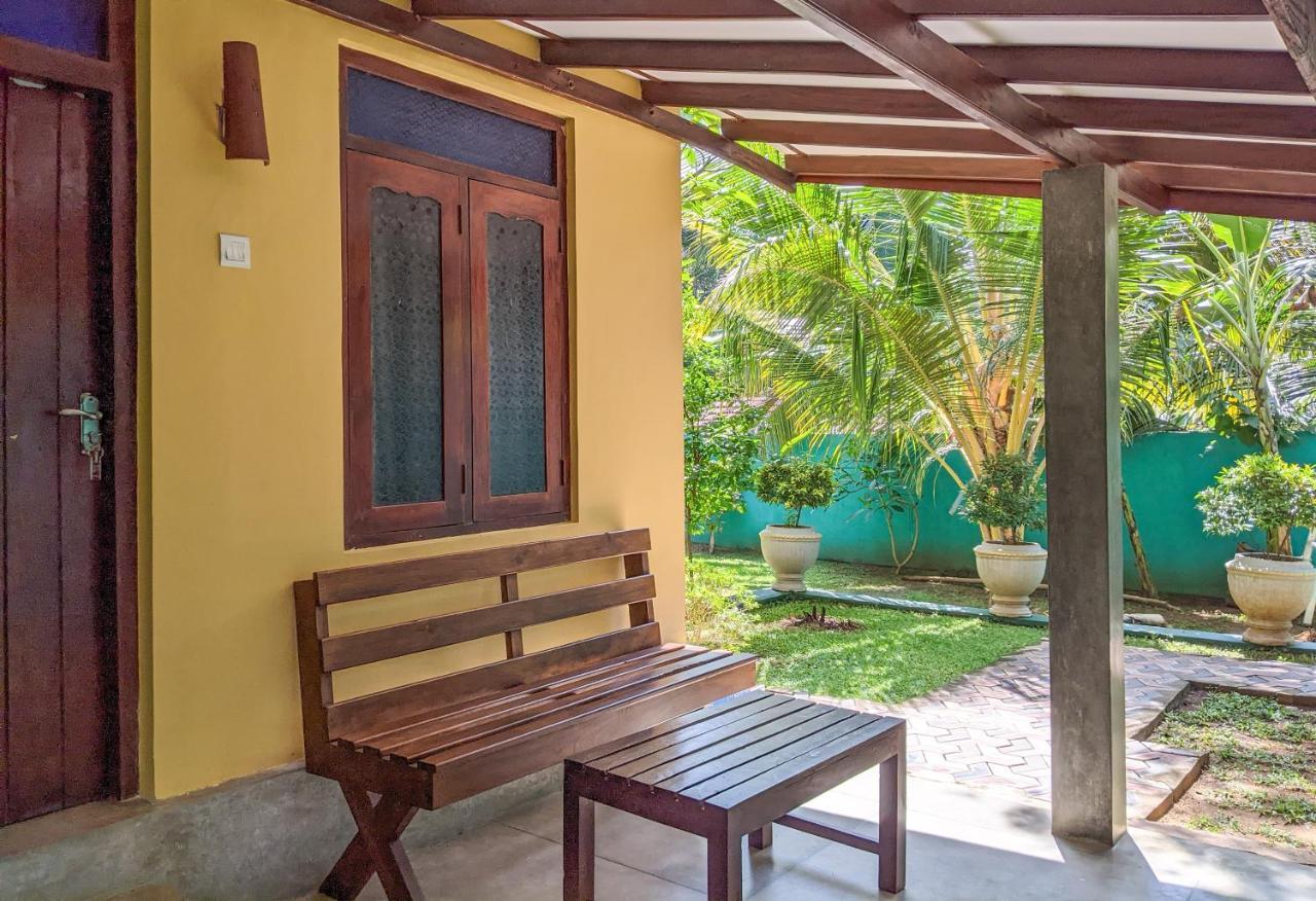 Yala Golden Wild Bed and Breakfast Tissamaharama Buitenkant foto