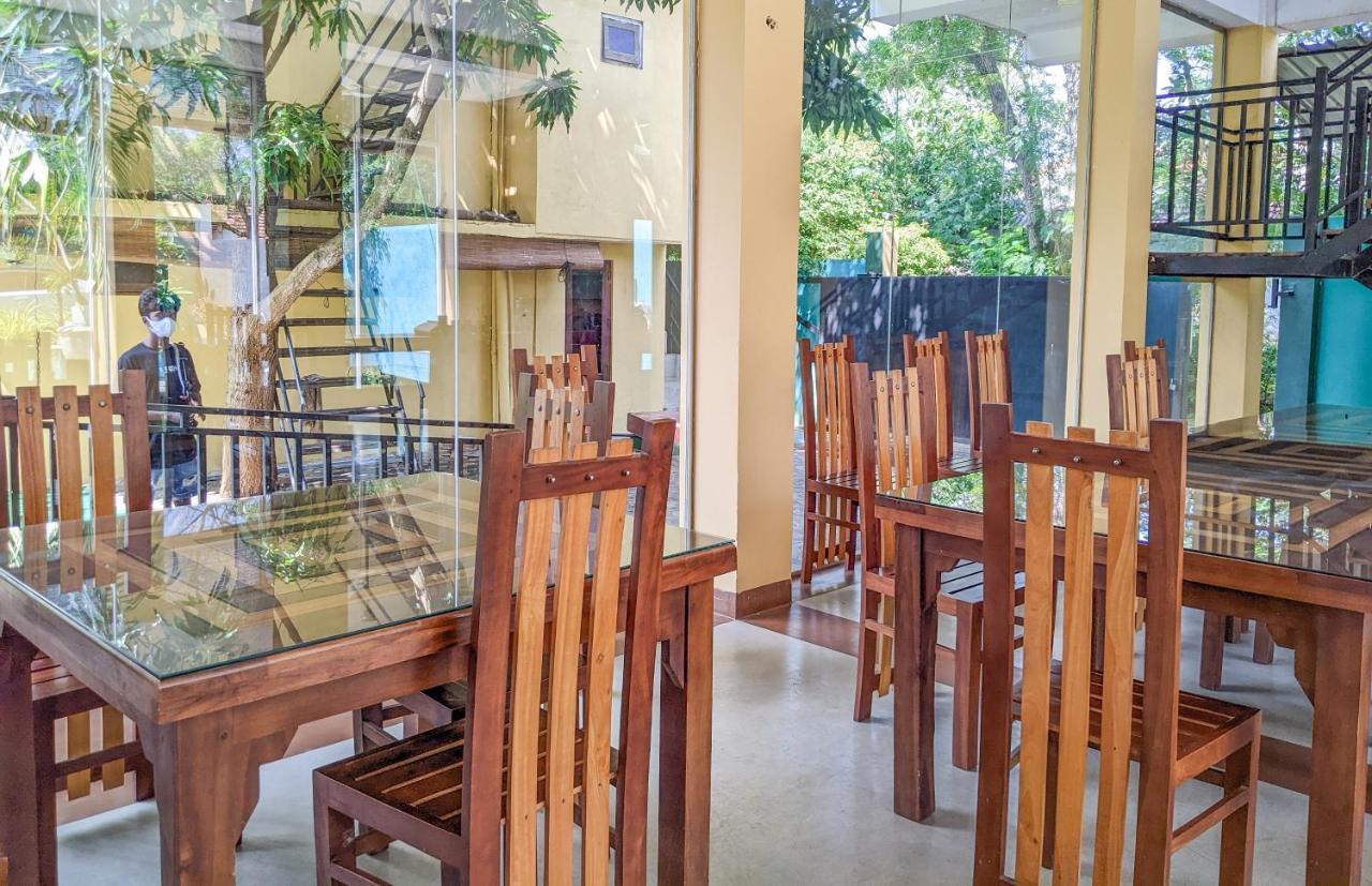 Yala Golden Wild Bed and Breakfast Tissamaharama Buitenkant foto