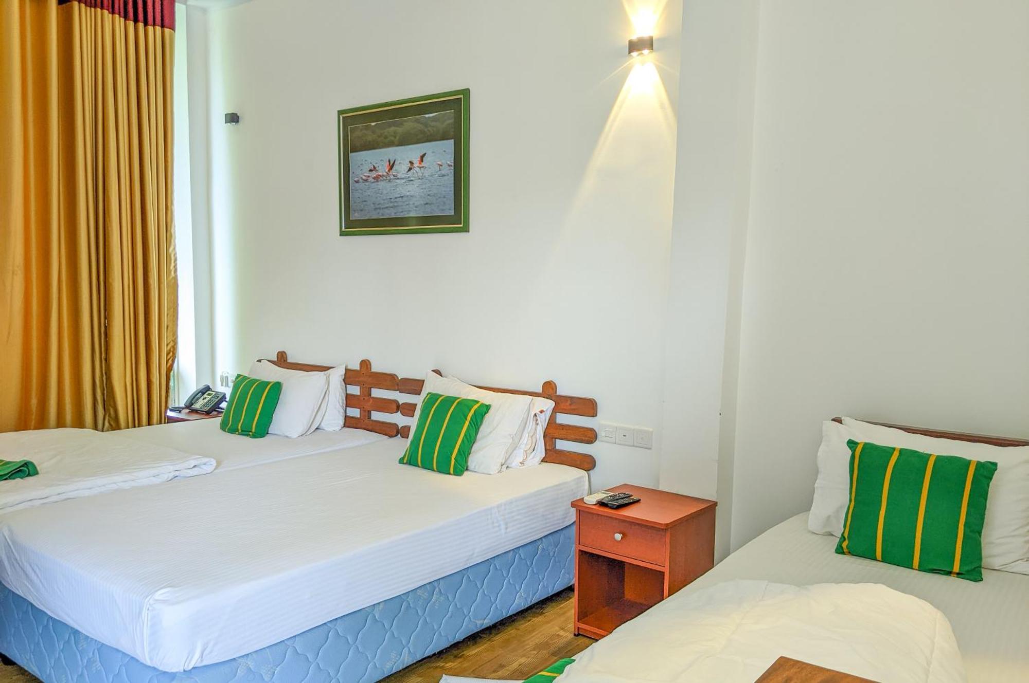 Yala Golden Wild Bed and Breakfast Tissamaharama Buitenkant foto