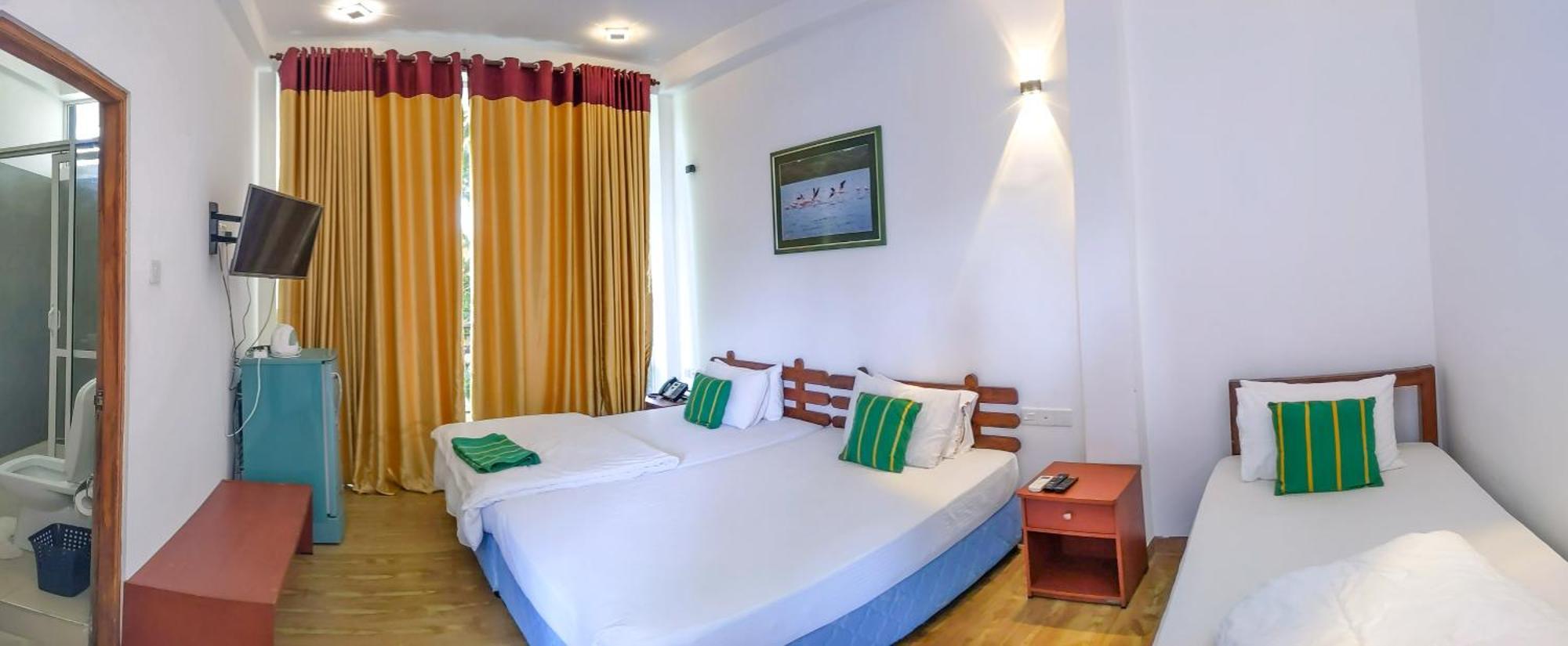 Yala Golden Wild Bed and Breakfast Tissamaharama Buitenkant foto
