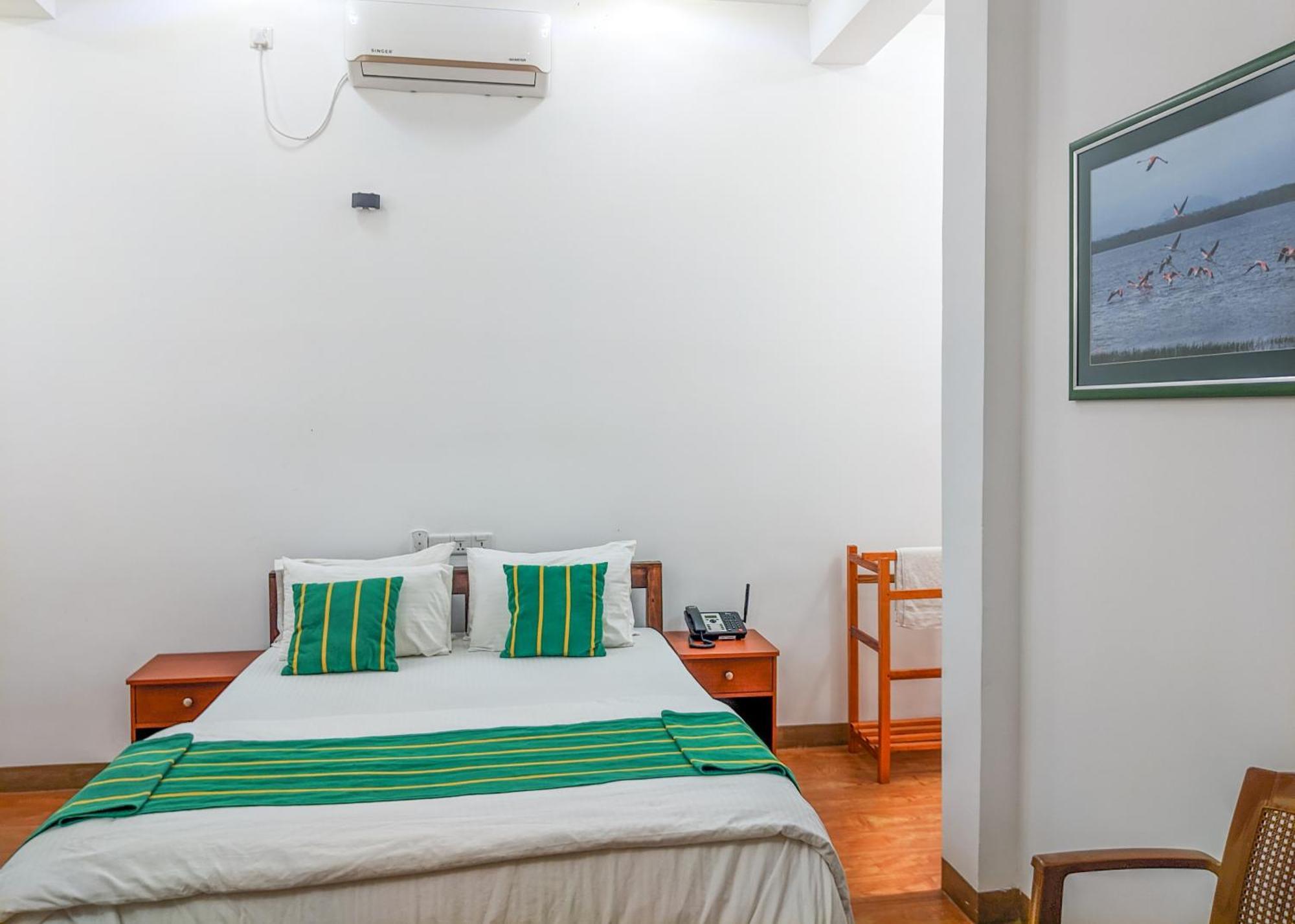 Yala Golden Wild Bed and Breakfast Tissamaharama Buitenkant foto